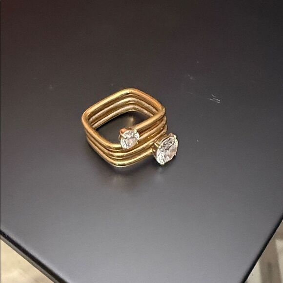 Jewelry - Elegant Gold Ring with Clear Stones - Costume Jewelry Ring - LIKE NEW
